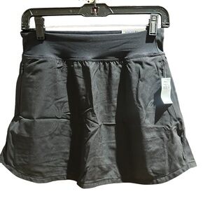 Old Navy High-Waisted StretchTech Skort Black Size Small